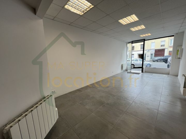
                                                Location
                                                 Local commercial 59m2
