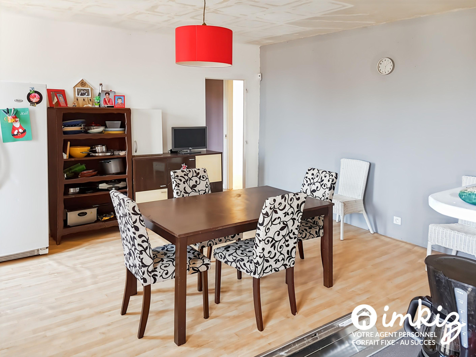 
                                                Vente
                                                 Local commercial +  ancien corps de ferme