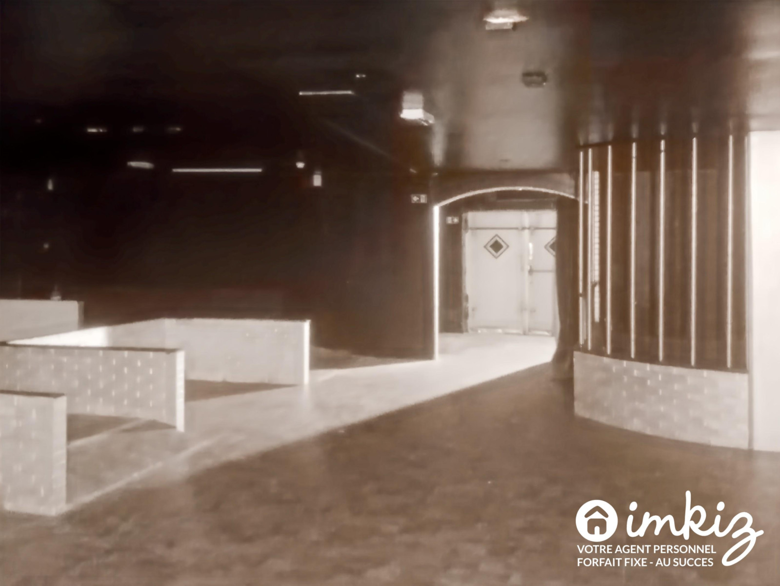 
                                                Vente
                                                 Local commercial +  ancien corps de ferme