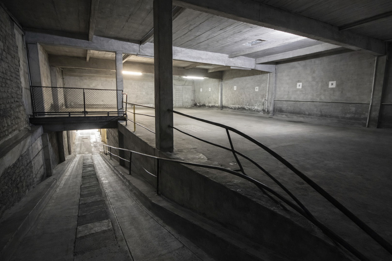 
                                                Vente
                                                 Local commercial - Angers