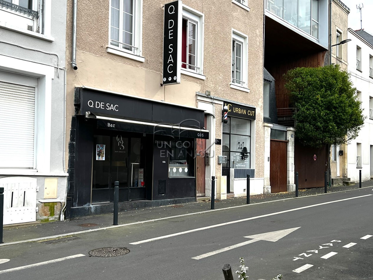 
                                                Vente
                                                 Local commercial - Centre-ville