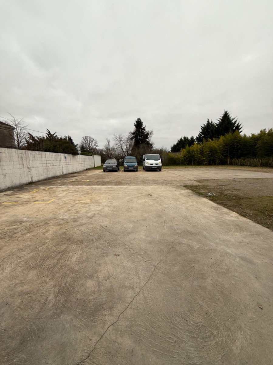 
                                                Vente
                                                 LOCAL COMMERCIAL CONTRÔLE TECHNIQUE AUTOMOBILE