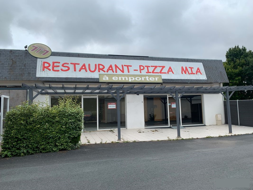 
                                                Location
                                                 Local commercial de 126 m², rare à Poitiers Nord