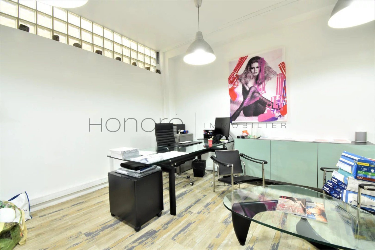 
                                                Location
                                                 Local commercial entre Passy et La Muette