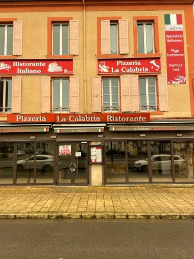 
                                                Location
                                                 Local commercial face à la gare de Bourges