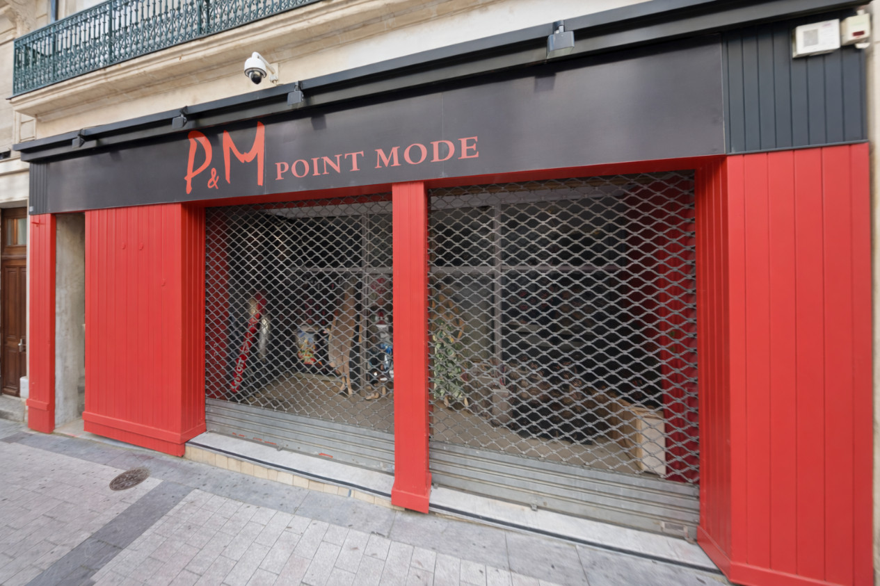 
                                                Vente
                                                 Local commercial - Libre - Centre-ville Angers