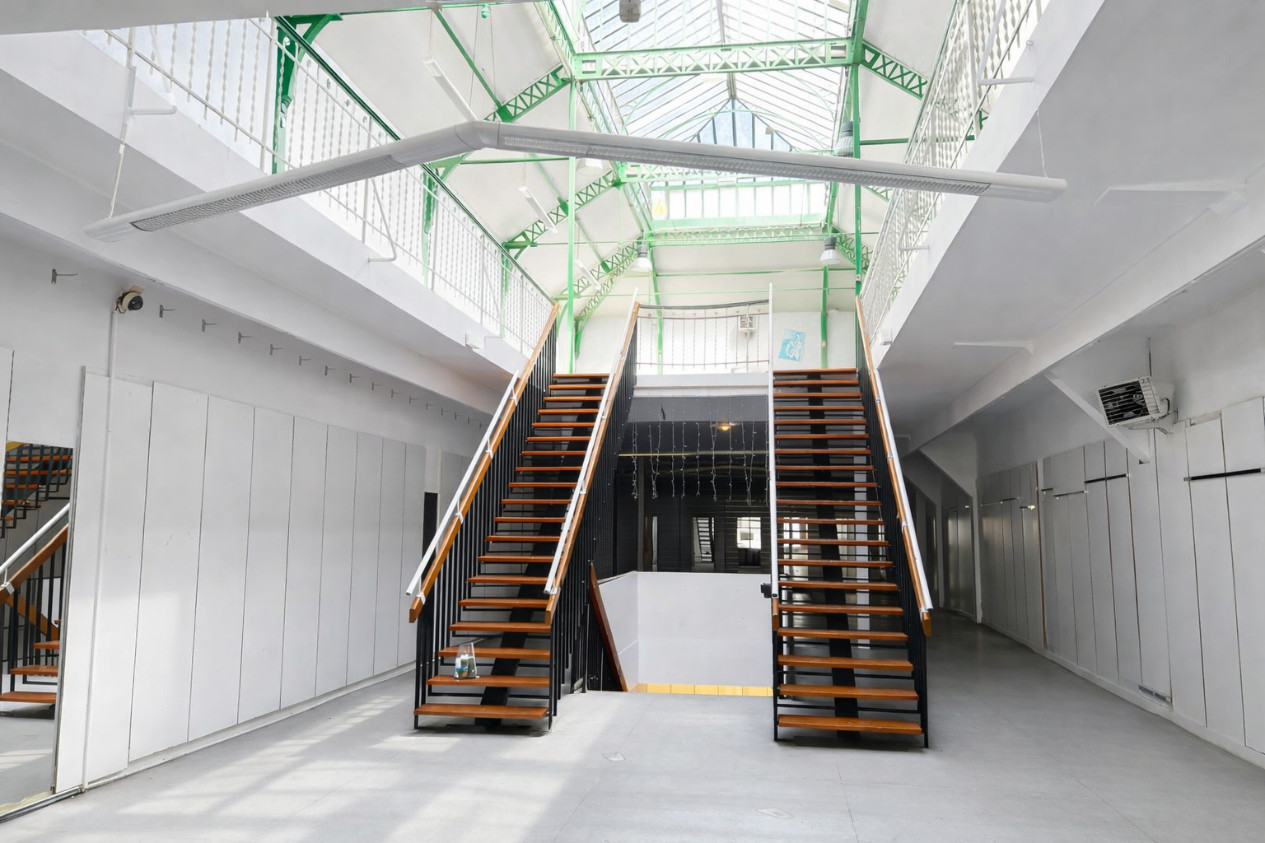 
                                                Vente
                                                 Local commercial - Libre - Centre-ville Angers