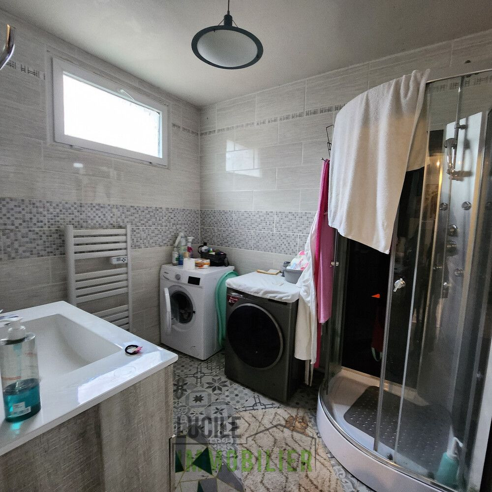 
                                                Vente
                                                 Local commercial + maison