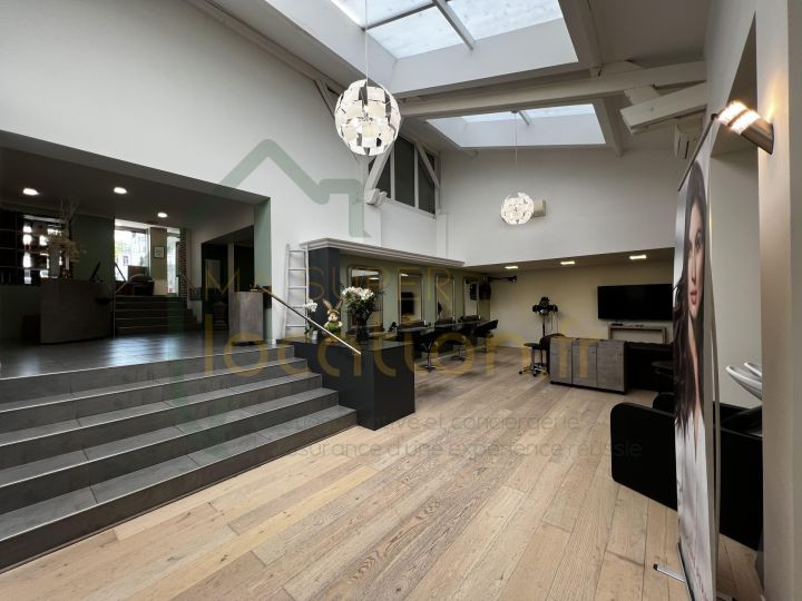 
                                                Vente
                                                 Local commercial PREMIUM loué