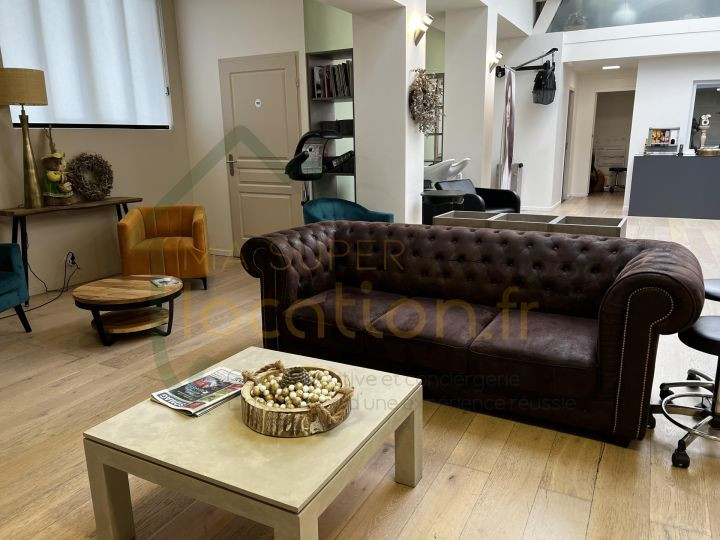 
                                                Vente
                                                 Local commercial PREMIUM loué