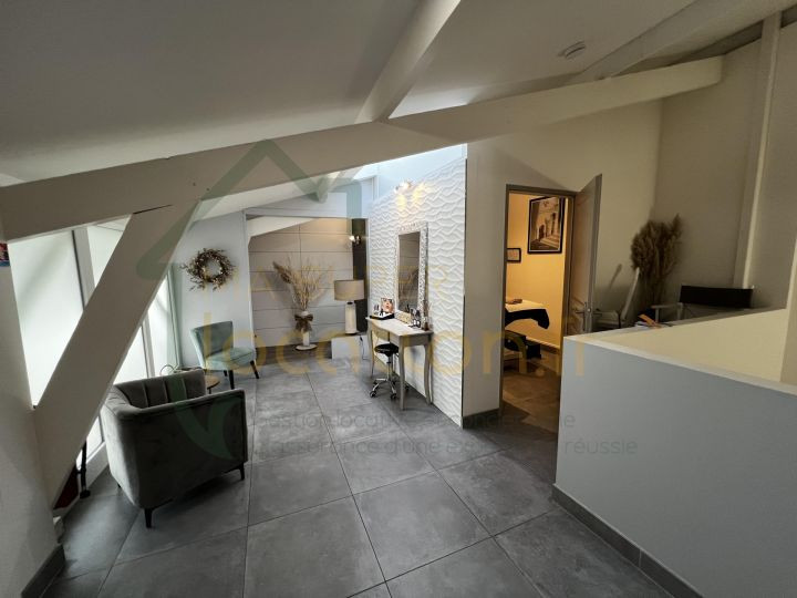 
                                                Vente
                                                 Local commercial PREMIUM loué