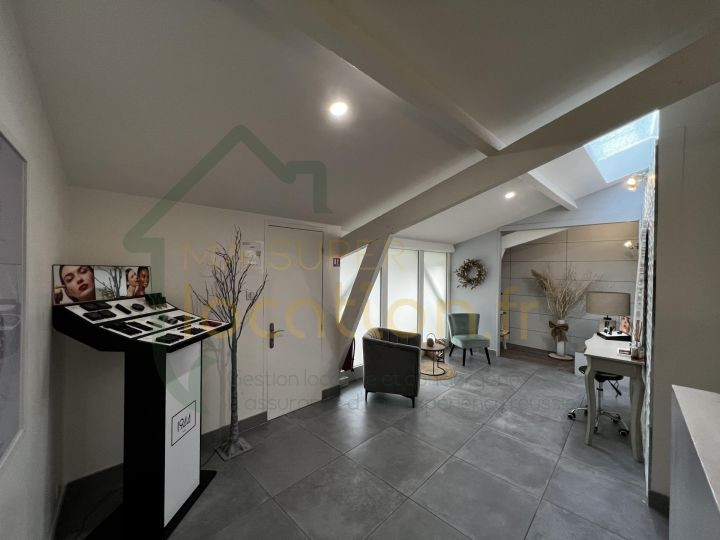 
                                                Vente
                                                 Local commercial PREMIUM loué