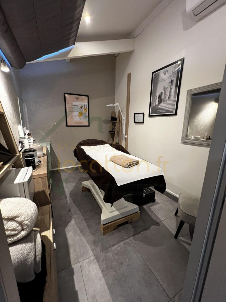 
                                                Vente
                                                 Local commercial PREMIUM loué