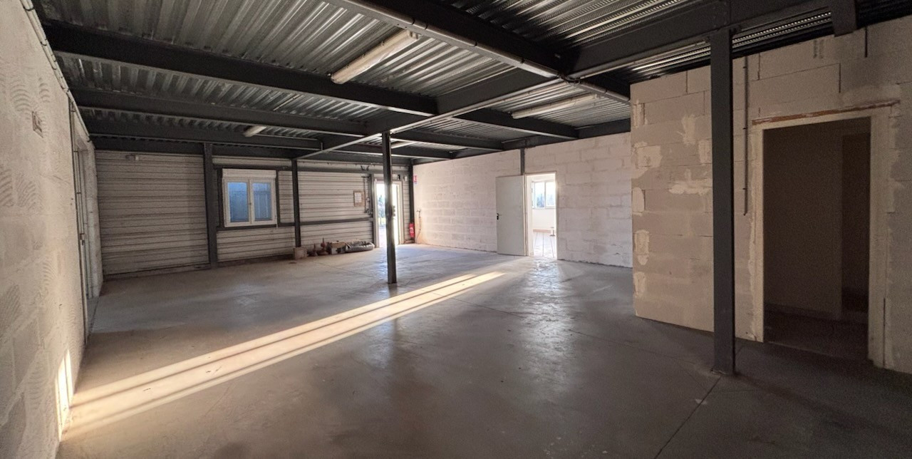 
                                                Vente
                                                 Local d'activité