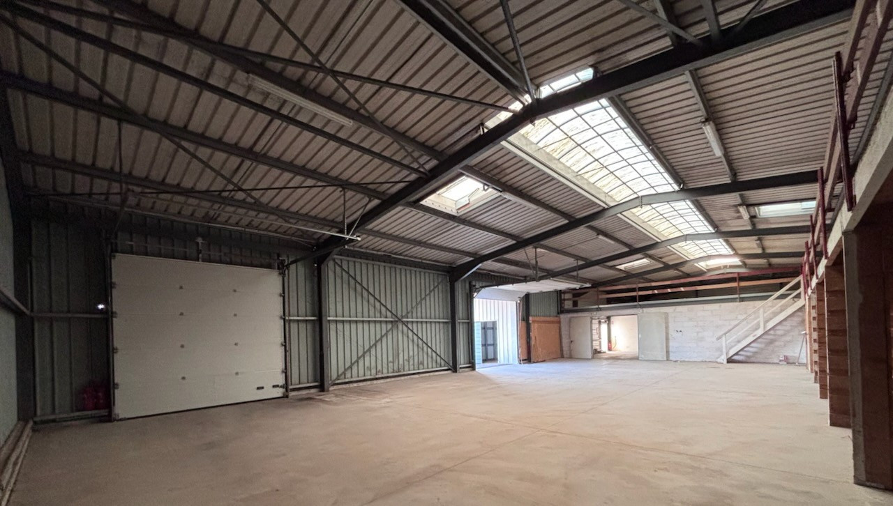 
                                                Vente
                                                 Local d'activité