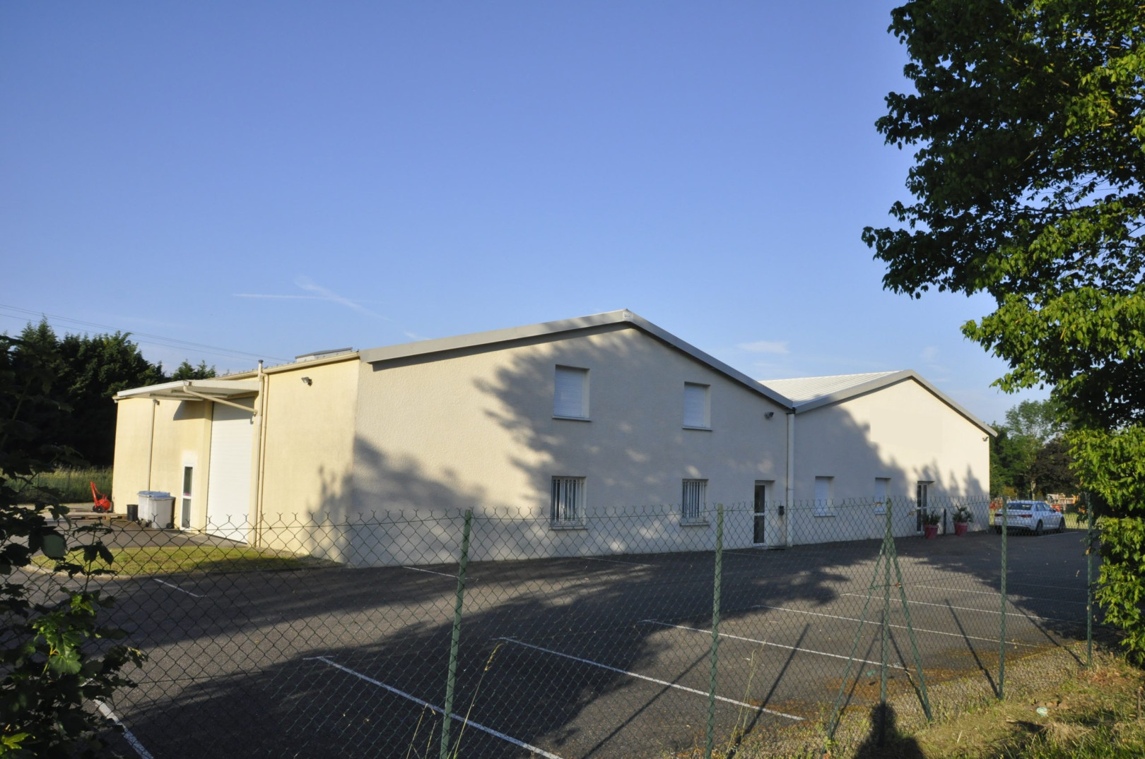 
                                                Location
                                                 Local d'activité de 645 m² à l'achat ou à la location – Bourran (47)