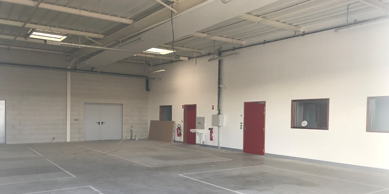 
                                                Location
                                                 Local d'activités à louer - Chauvigny / Poitiers Est / Futuroscope