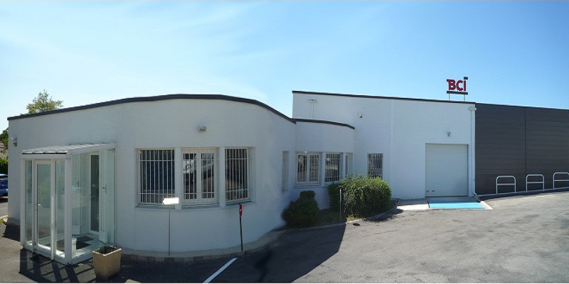 
                                                Location
                                                 Local d'activités Alès, dans le Gard