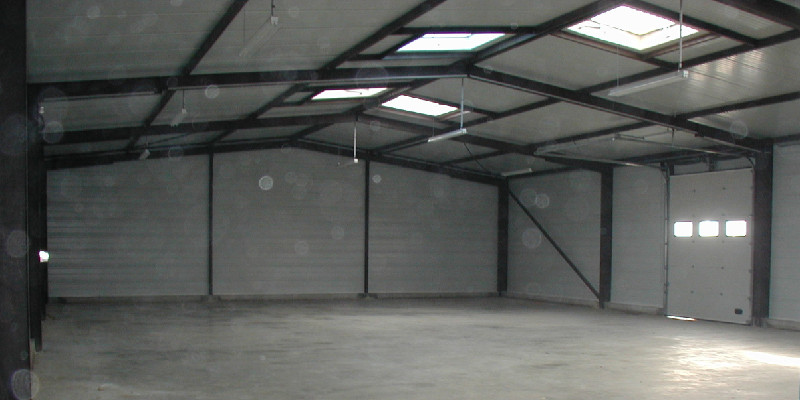 
                                                Location
                                                 Local d'activités de 450 m² à louer - Poitiers Nord - Futuroscope (86)