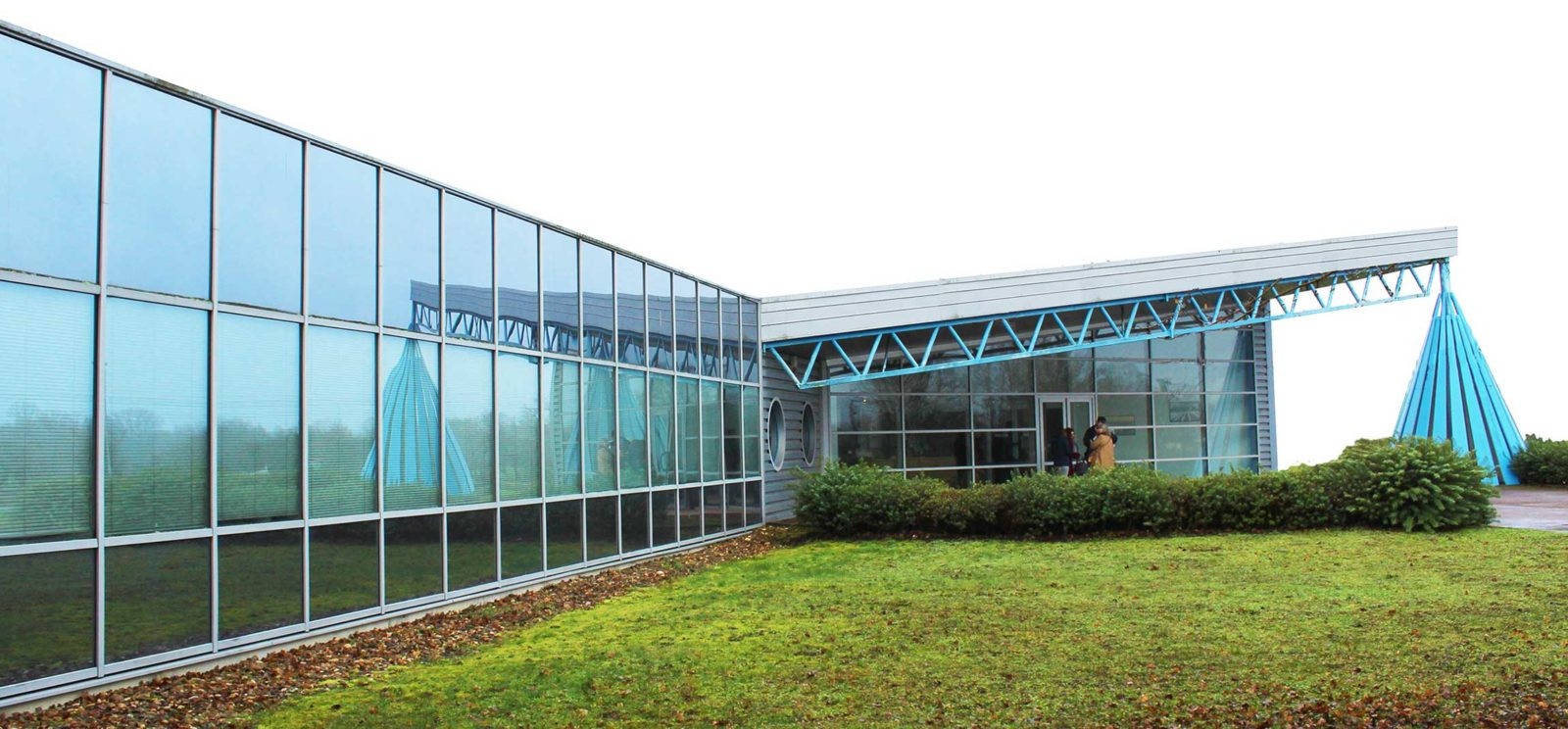 
                                                Vente
                                                 Local industriel d'une surface totale de 10 000m²  à acheter dans le Nièvre