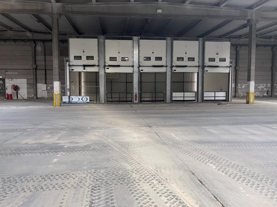 
                                                Location
                                                 Local Logistique de 8 300 m² à louer à Amiens (80)