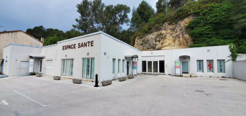 
                                                Vente
                                                 Local médical 75m2 à 10km de Sanary sur mer