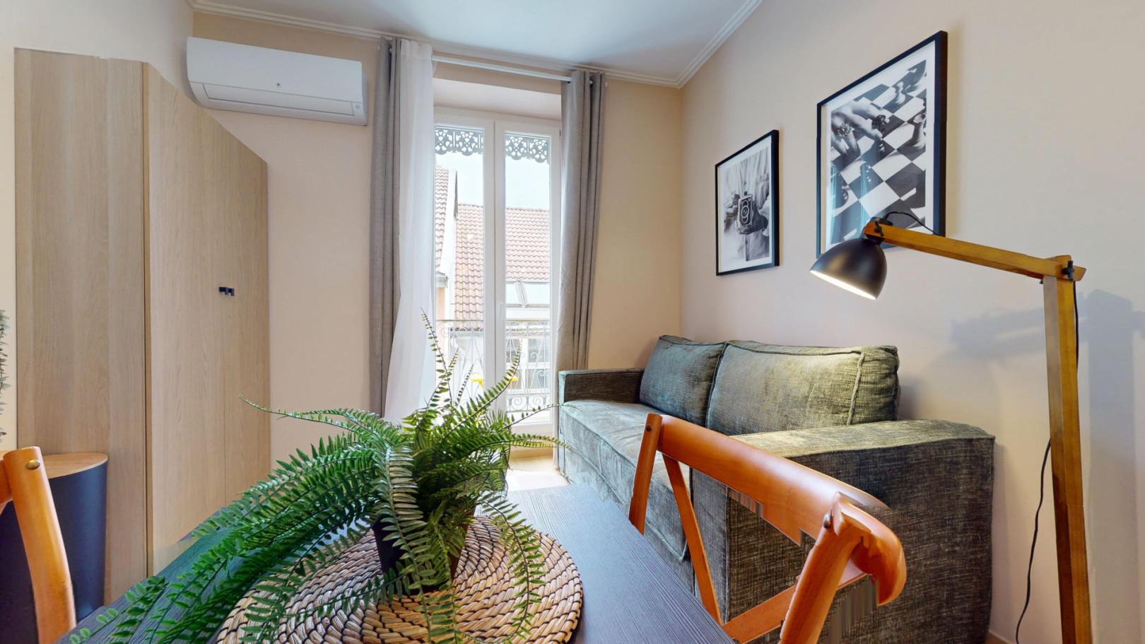 
                                                Location
                                                 Location 16.03m²
