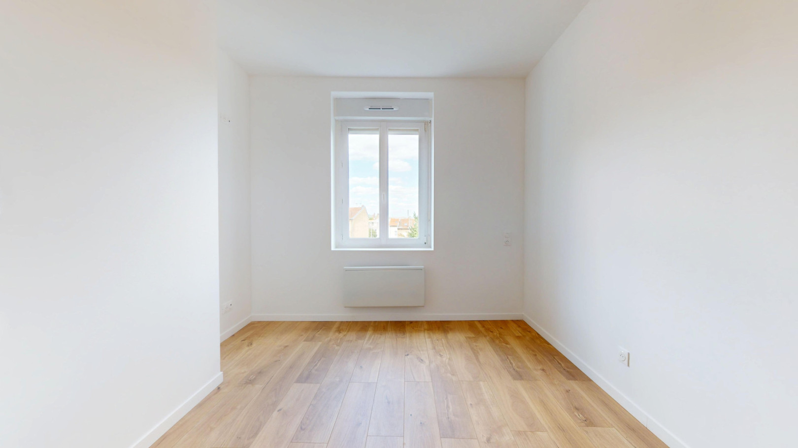 
                                                Location
                                                 Location 16.12m²