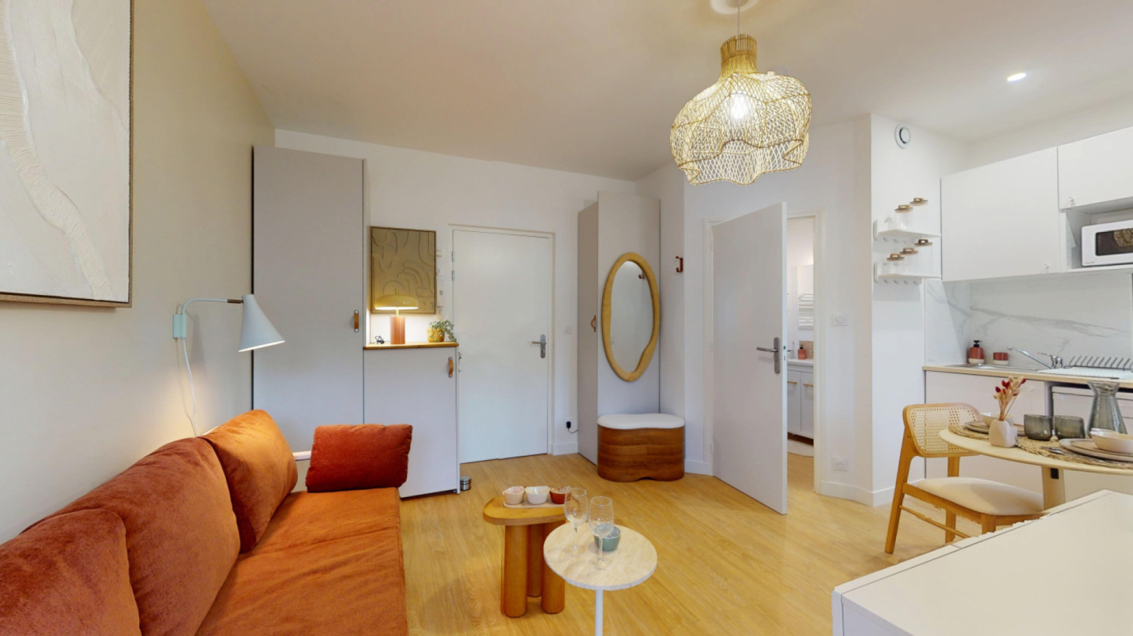 
                                                Location
                                                 Location 19.00m²