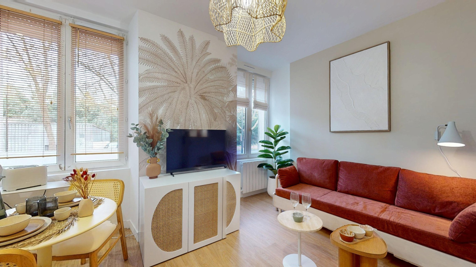 
                                                Location
                                                 Location 19.00m²
