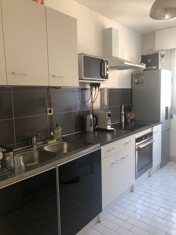 
                                                Location
                                                 Location 2 pièces 49m2 non meublés Paris 20eme