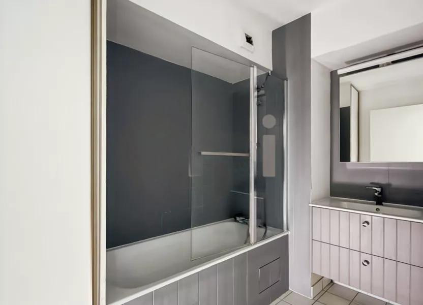 
                                                Location
                                                 LOCATION 2 PIECES