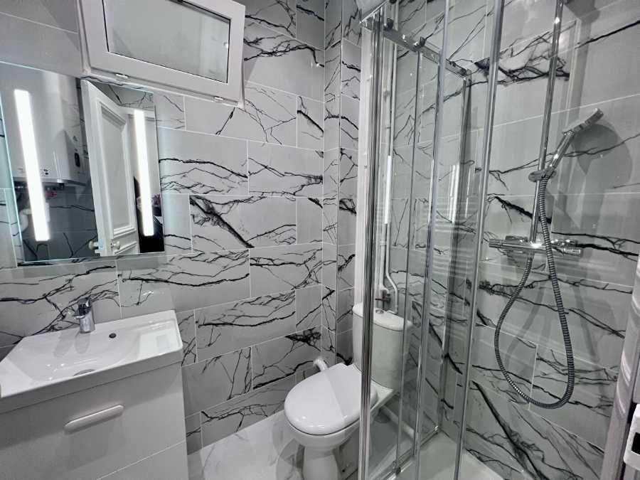 
                                                Location
                                                 Location 2 pièces à Paris 15ème