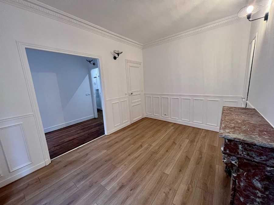 
                                                Location
                                                 Location 2 pièces à Paris 15ème