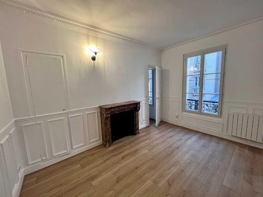 
                                                Location
                                                 Location 2 pièces à Paris 15ème