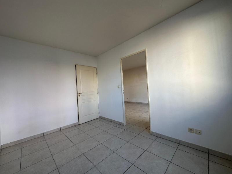 
                                                Location
                                                 Location 2 pièces Marseille 5ème