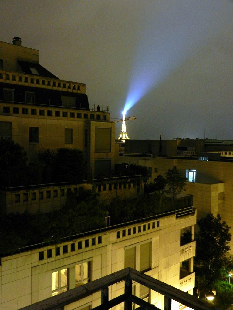 
                                                Location
                                                 Location 2 pièces meublé paris 15ème Convention