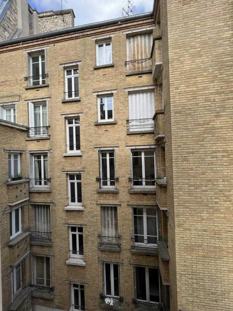 
                                                Location
                                                 Location 2 pièces Paris 16è rue de la Pompe