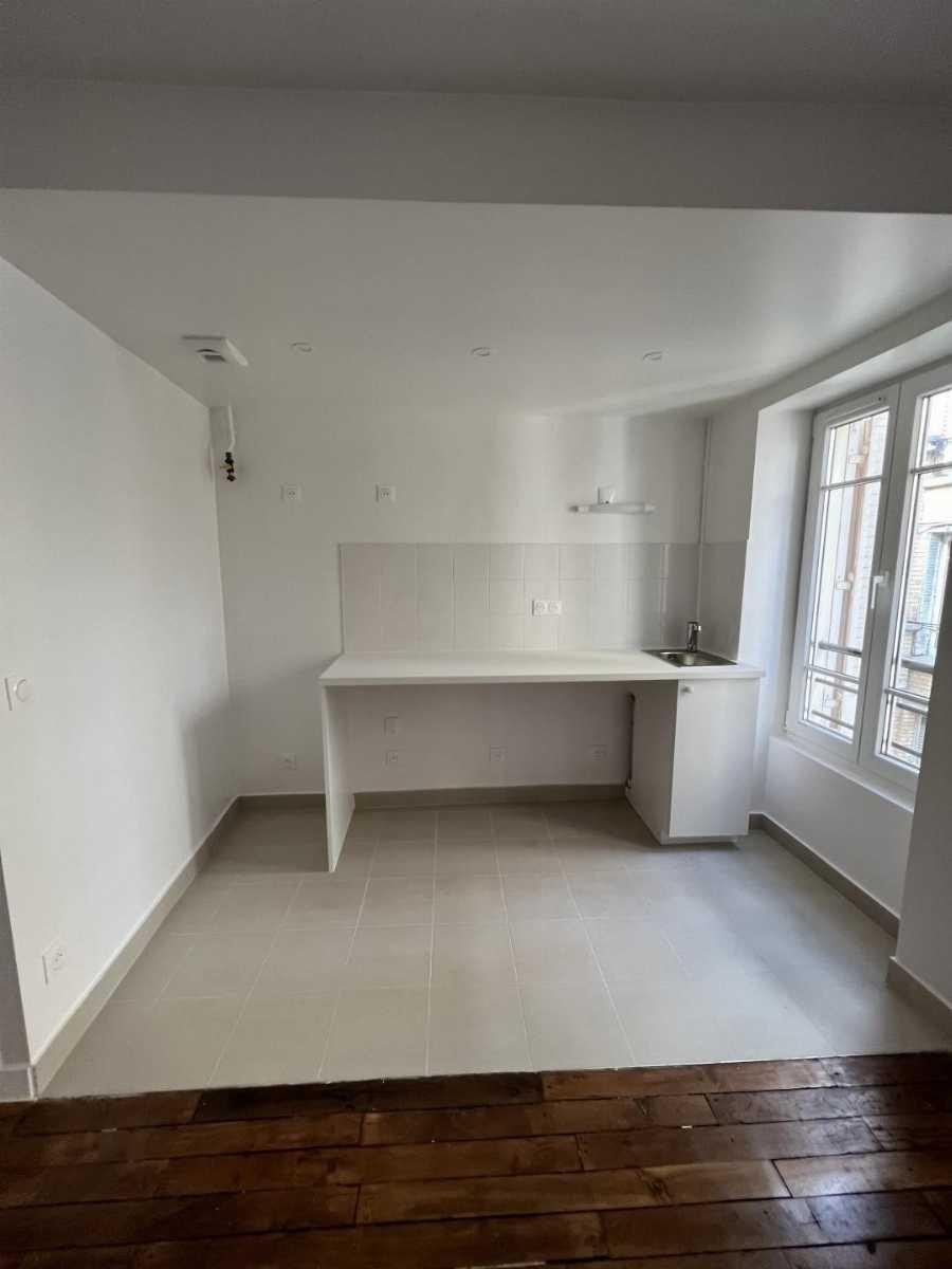 
                                                Location
                                                 Location 2 pièces Paris 16è rue de la Pompe
