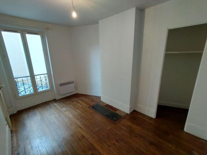 
                                                Location
                                                 Location 2 pièces Paris 20ème