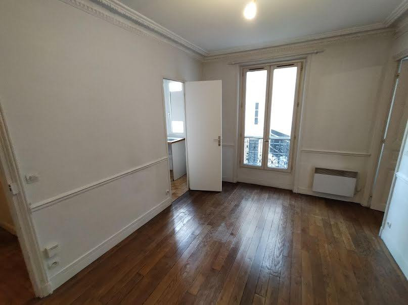 
                                                Location
                                                 Location 2 pièces Paris 20ème