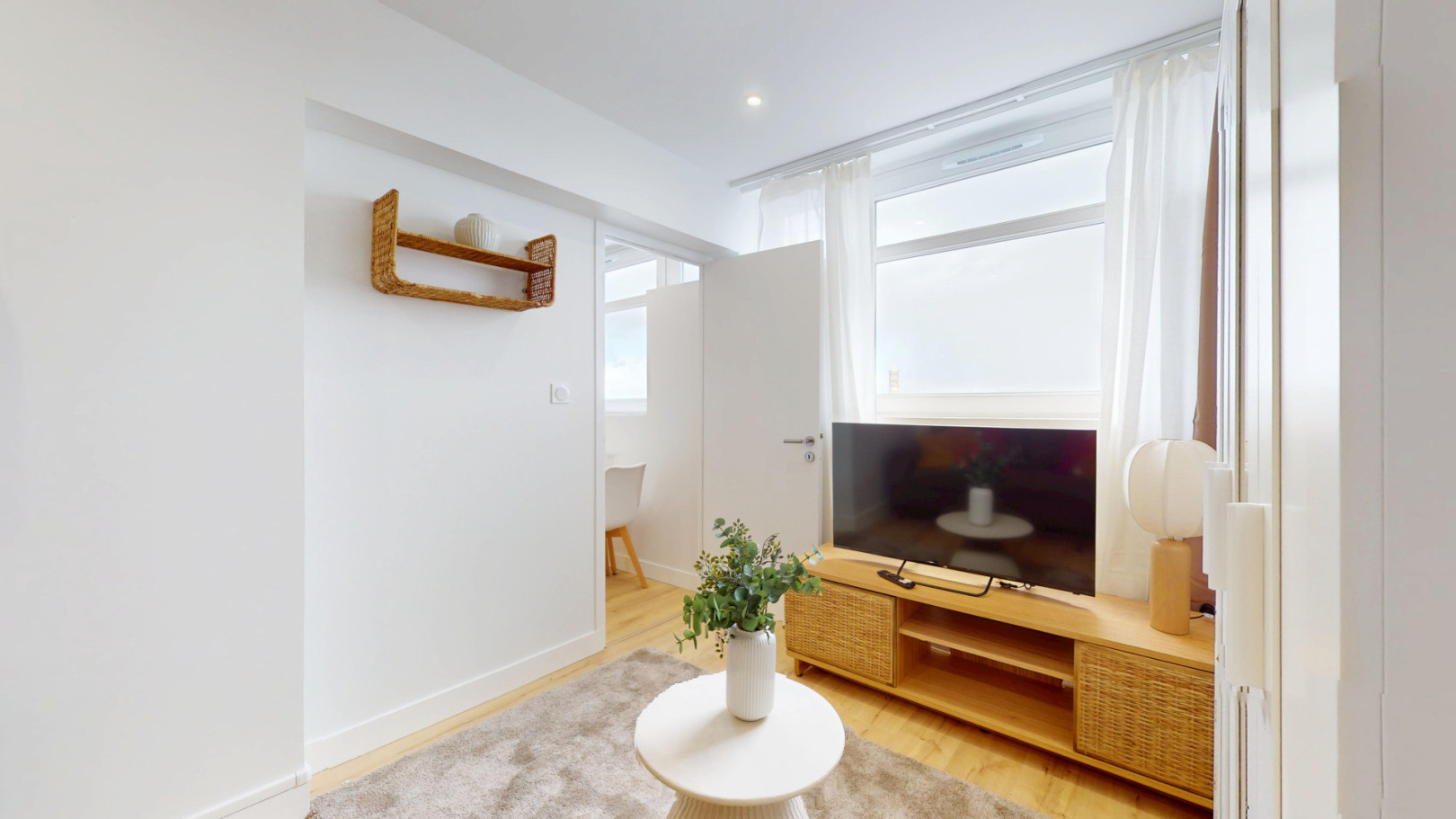 
                                                Location
                                                 Location 20.45m²