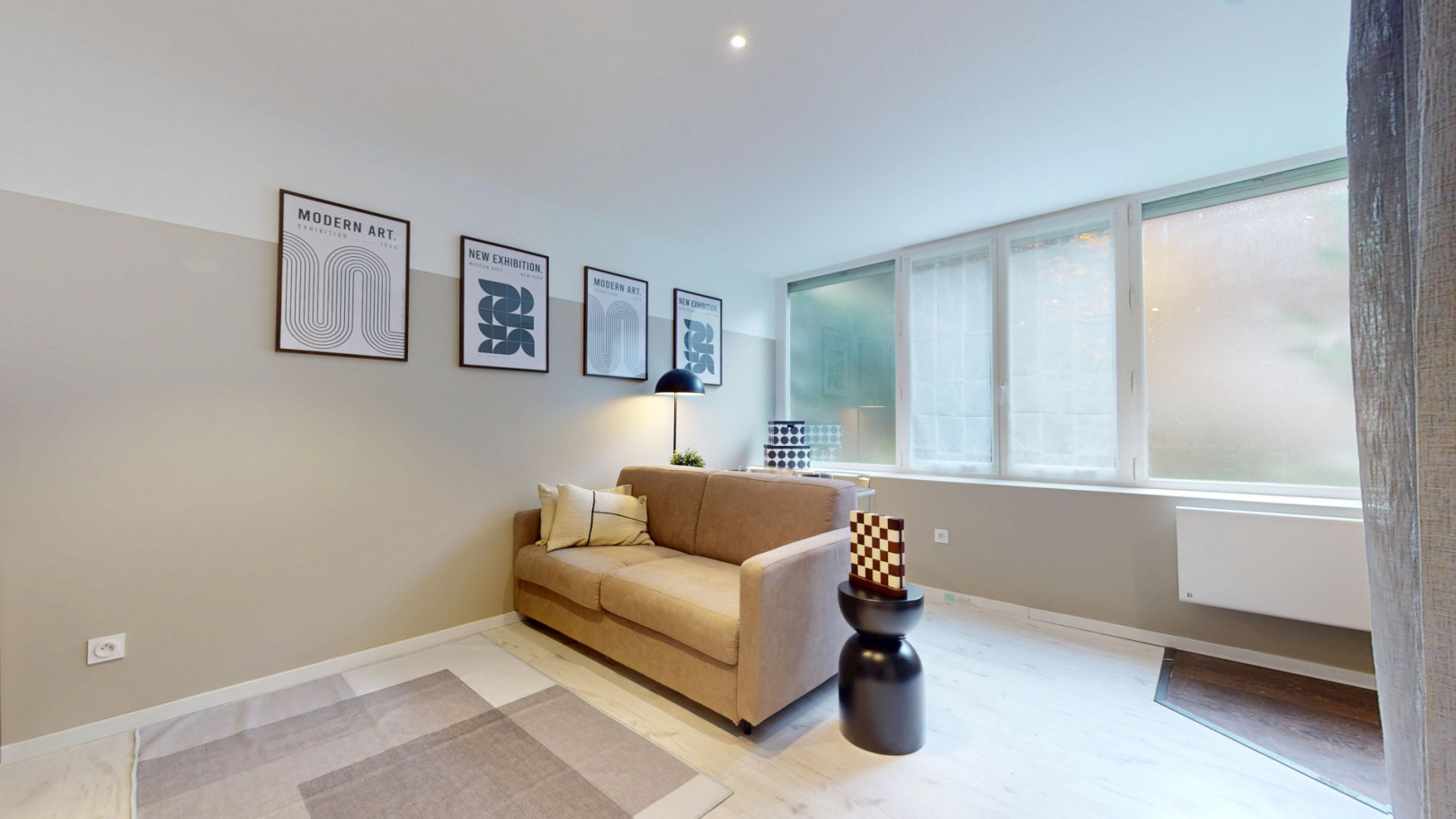 
                                                Location
                                                 Location 21.02m²