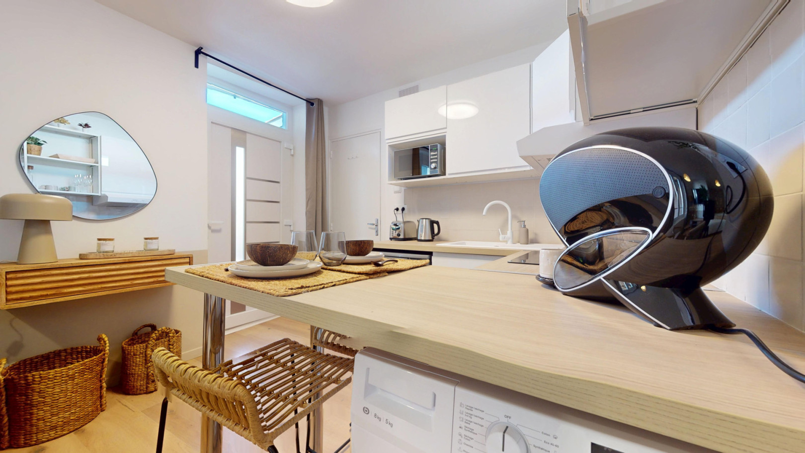 
                                                Location
                                                 Location 22.43m²