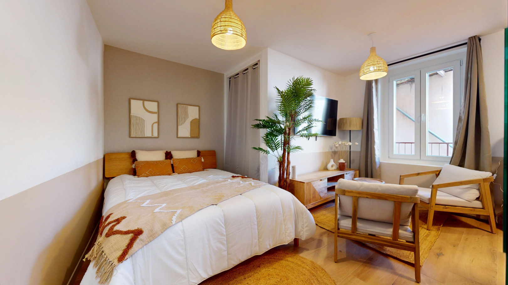 
                                                Location
                                                 Location 22.43m²
