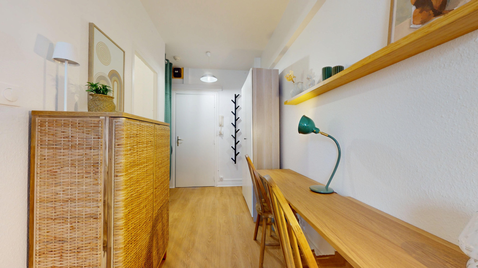 
                                                Location
                                                 Location 22.55m²