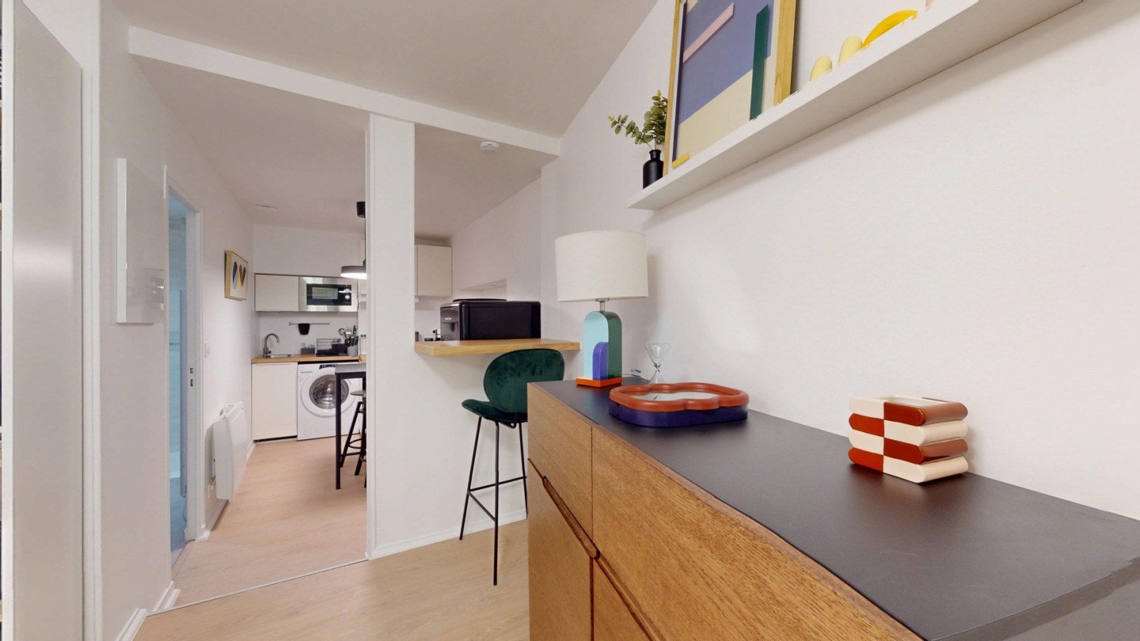 
                                                Location
                                                 Location 25.91m²