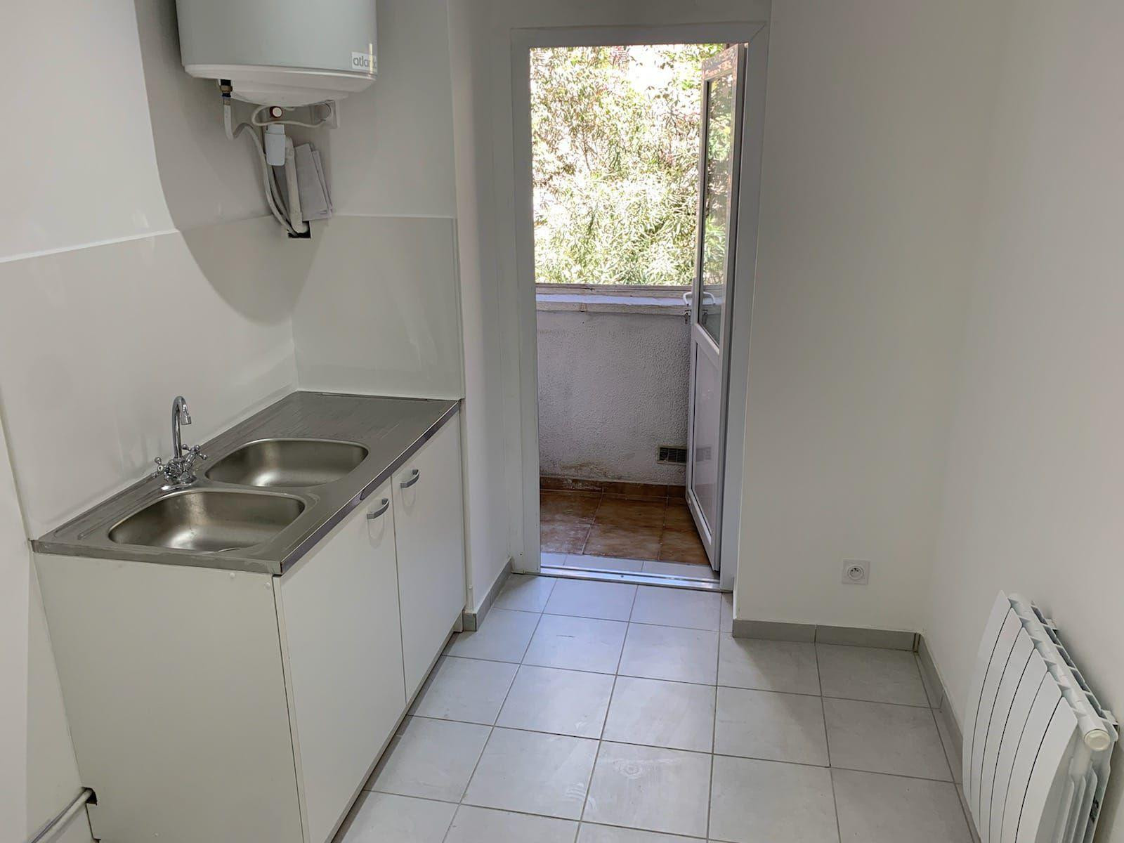 
                                                Location
                                                 Location 3 pièces de 57 m2 à Marseille