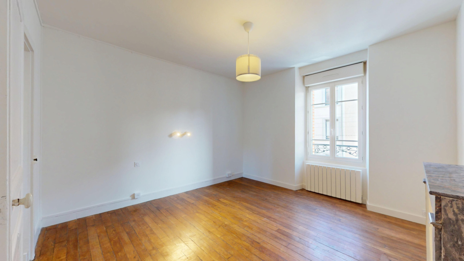 
                                                Location
                                                 Location 30.75m²
