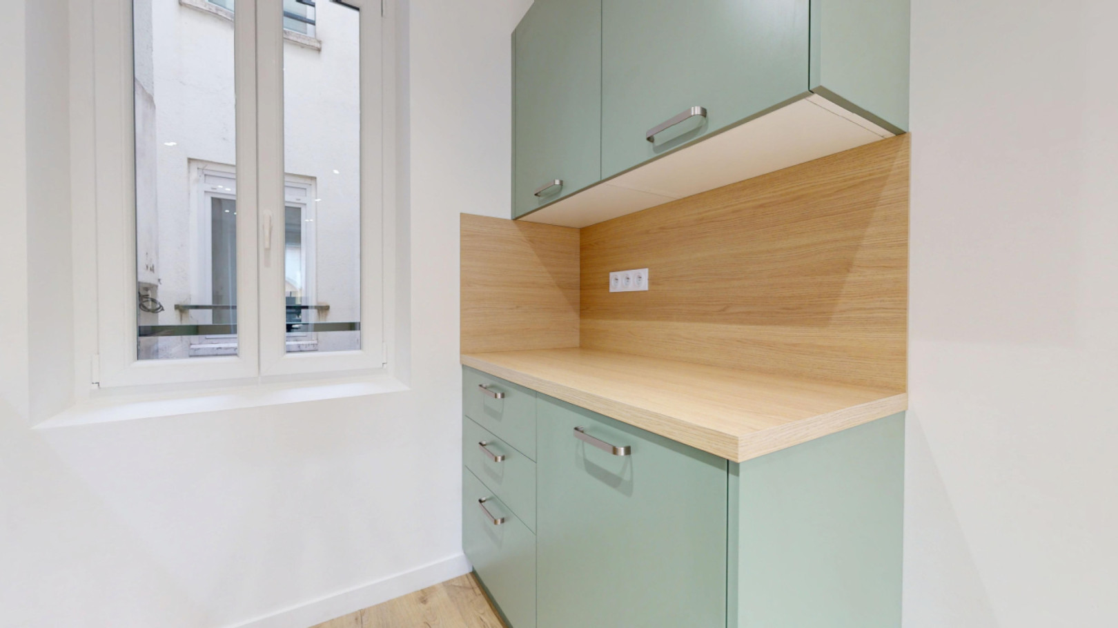 
                                                Location
                                                 Location 31.29m²